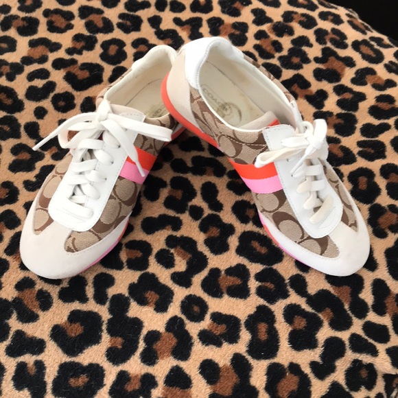 Coach style is Joss# Q293 - Picture 1 of 5